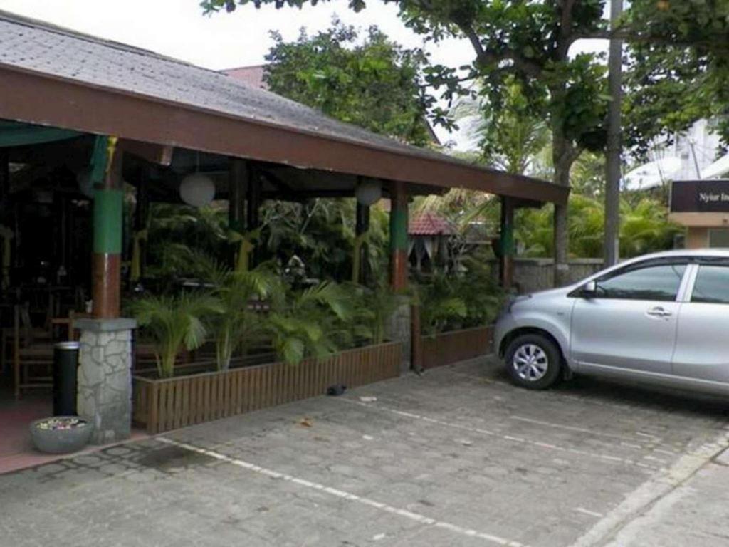 Nyiur Indah Beach Hotel Pangandaran Exterior photo