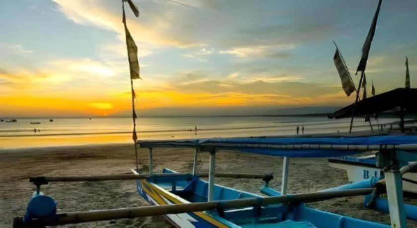 Nyiur Indah Beach Hotel Pangandaran Exterior photo